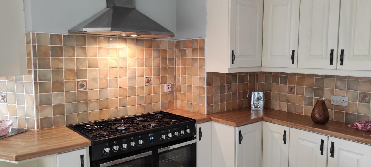 Padua House Holiday Home In The Centre Of Bundoran And 2 Mins Walk To The Beach Exterior foto